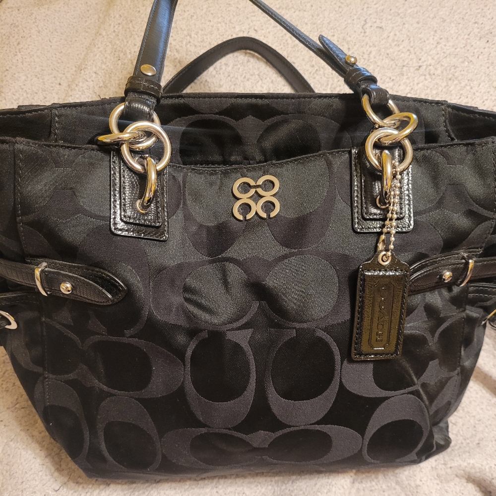 Authentic Coach Signature Bag 👜